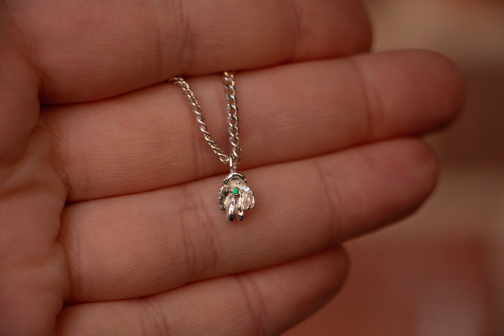 DROOPY ORCHID PENDANT