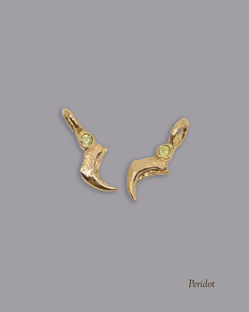 GEMSTONE CLAW PENDANT