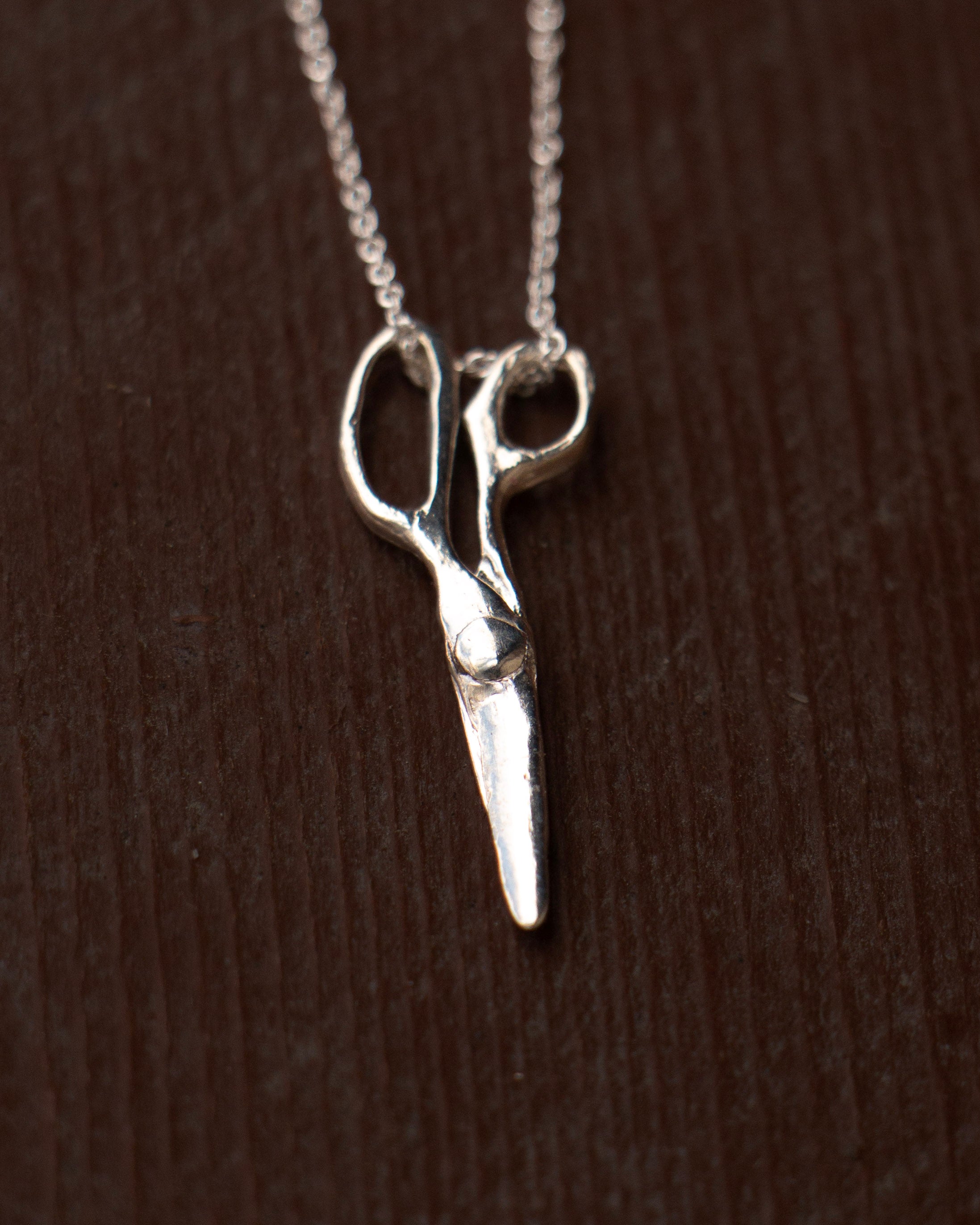 ARTICULATED SCISSOR PENDANT