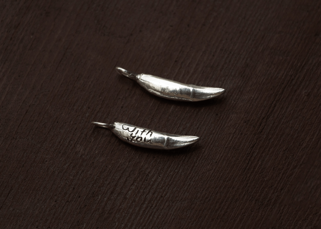 LARGE CAT TOOTH PENDANT
