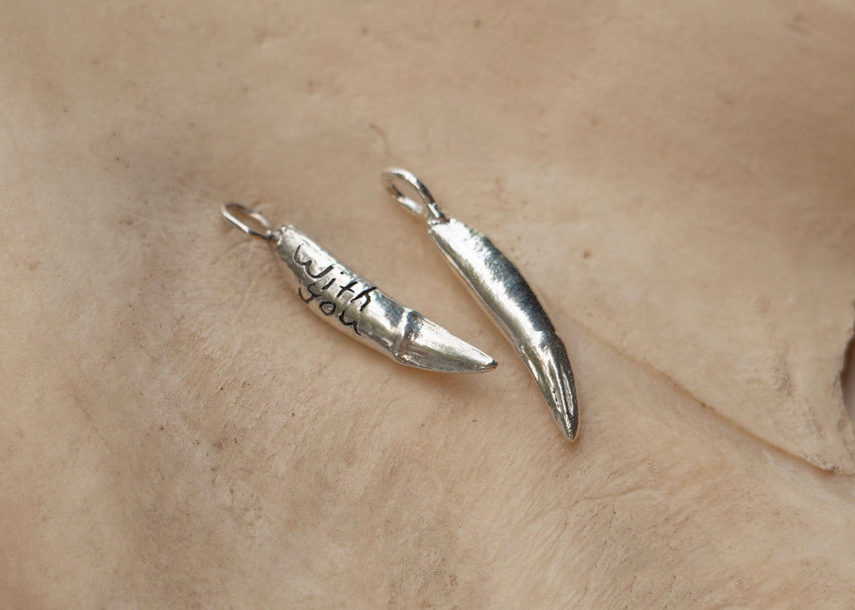 LARGE CAT TOOTH PENDANT