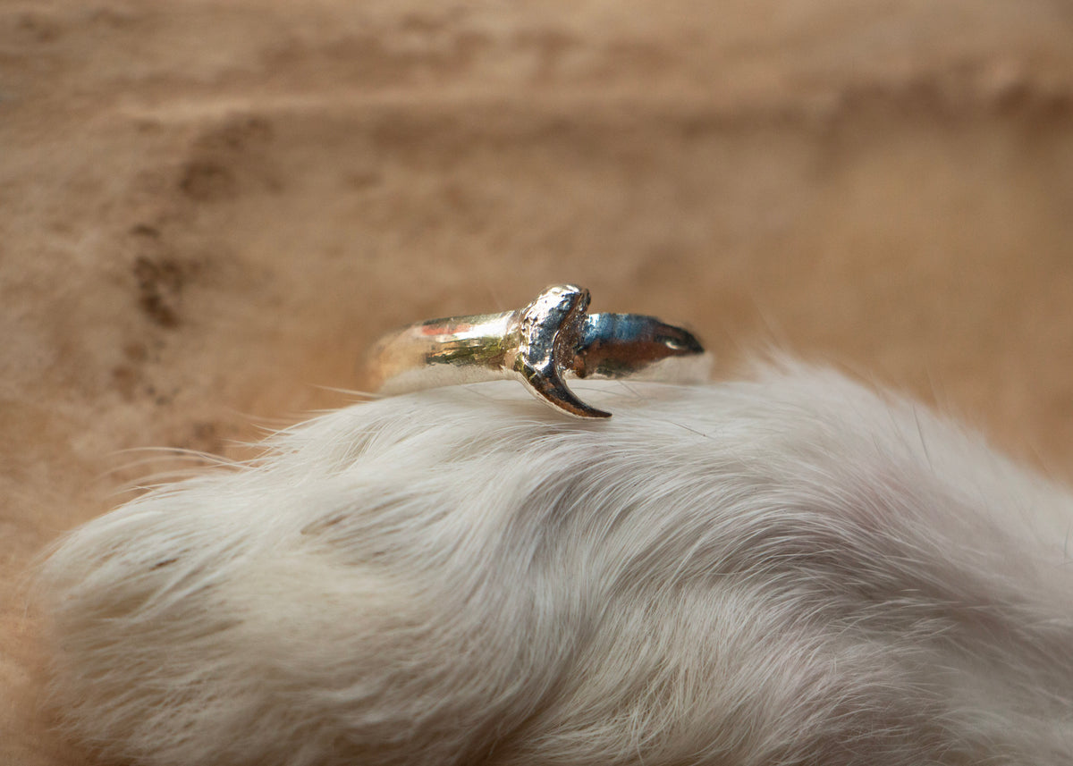 CAT CLAW RING