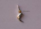 GEMSTONE CLAW PENDANT