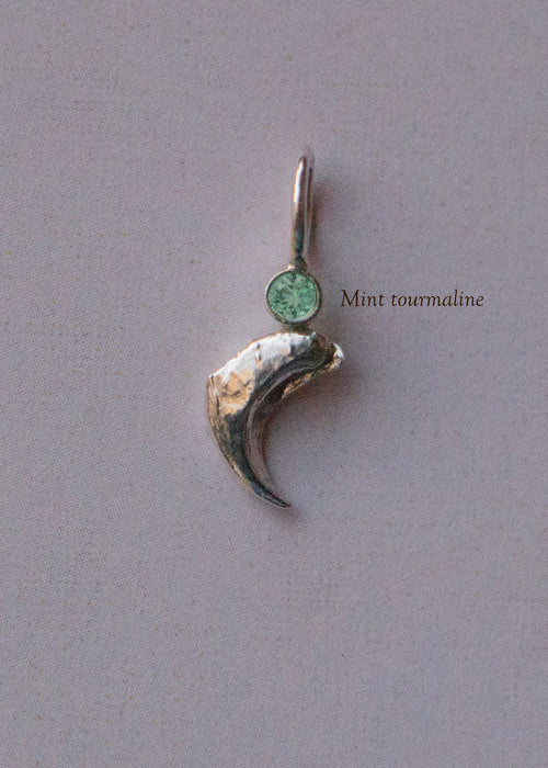 GEMSTONE CLAW PENDANT